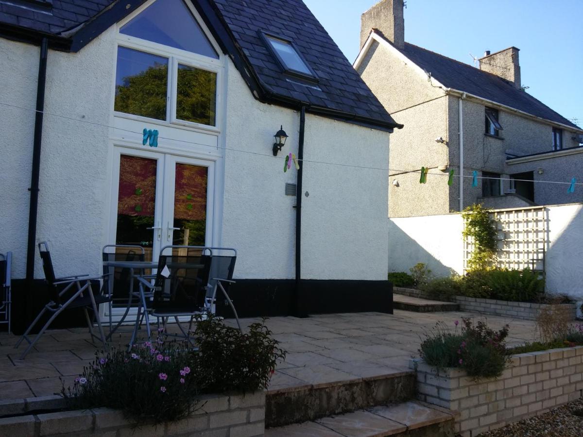 The Old School Caeathro, Snowdon, Eryri And Yr Wydffa Cottages Caernarfon Exterior foto
